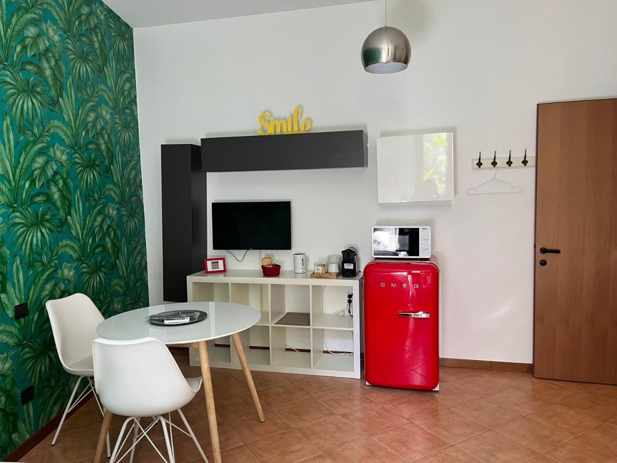 Apartamento Monolocale Milán Exterior foto
